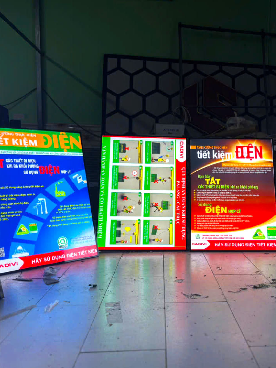 Tranh điện siêu mỏng A2 trưng bày poster
