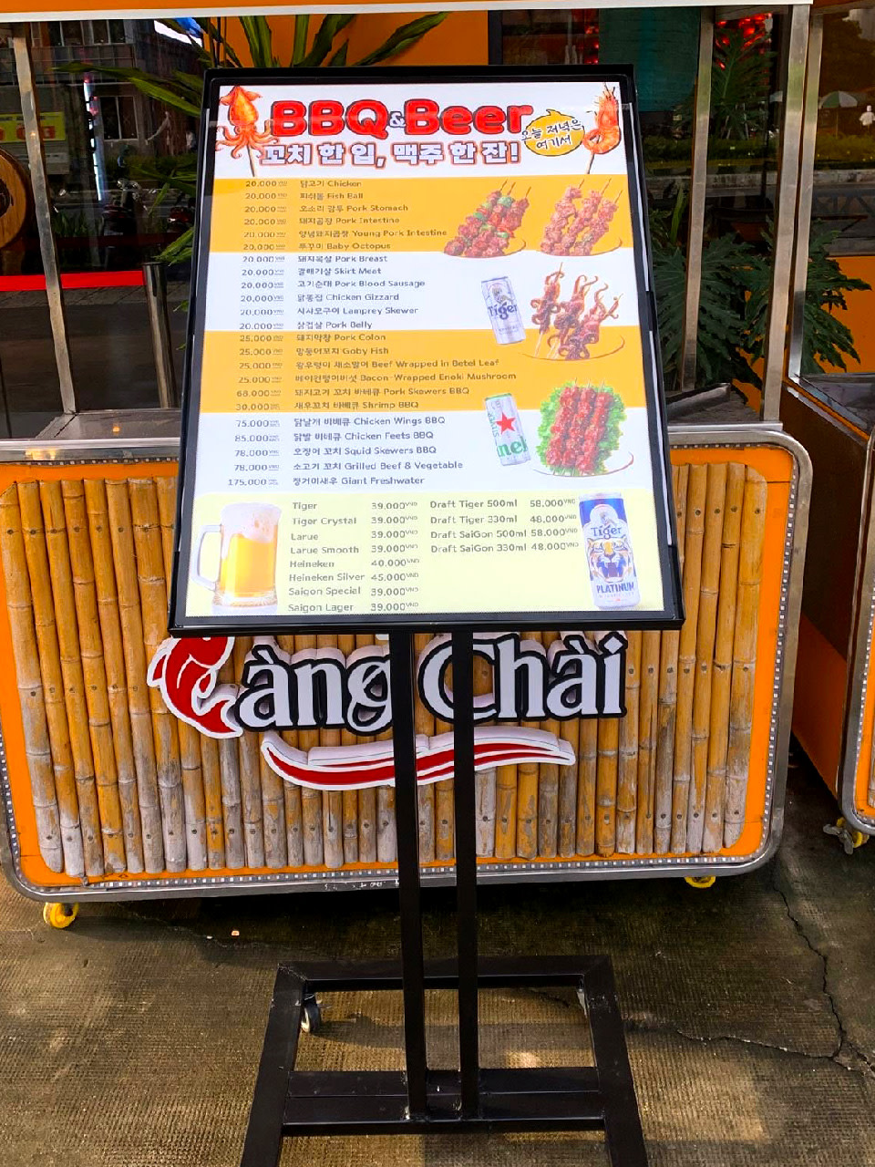 Bảng menu LED khung sắt hai mặt chiếu sáng rõ nét