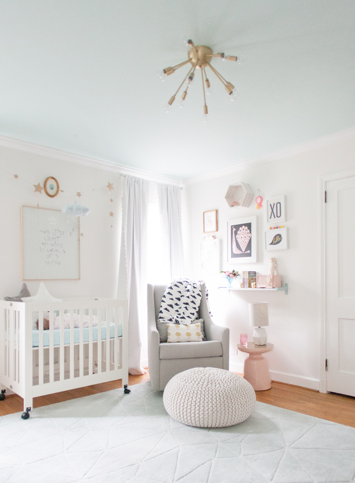 bright baby room ideas