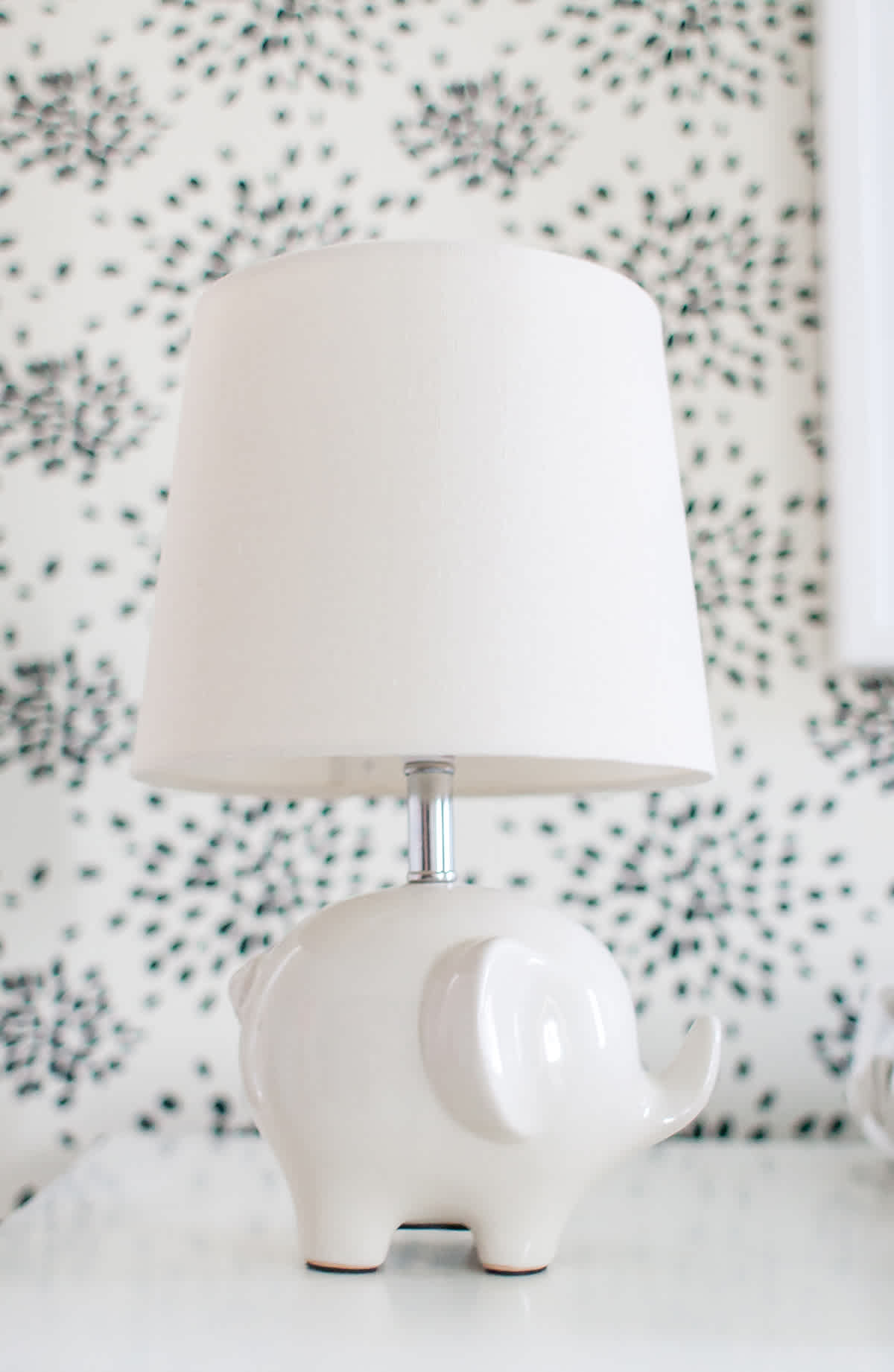 baby room lighting