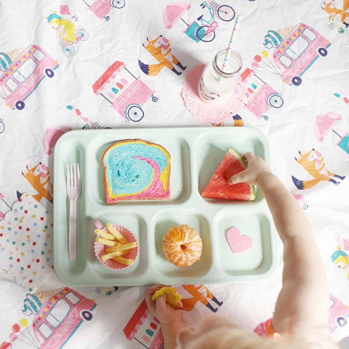 cute lunch tray for toddlers