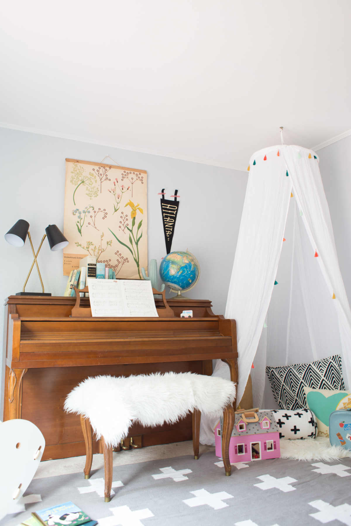 Neutral Shared Playroom Ideas Lay Baby Lay