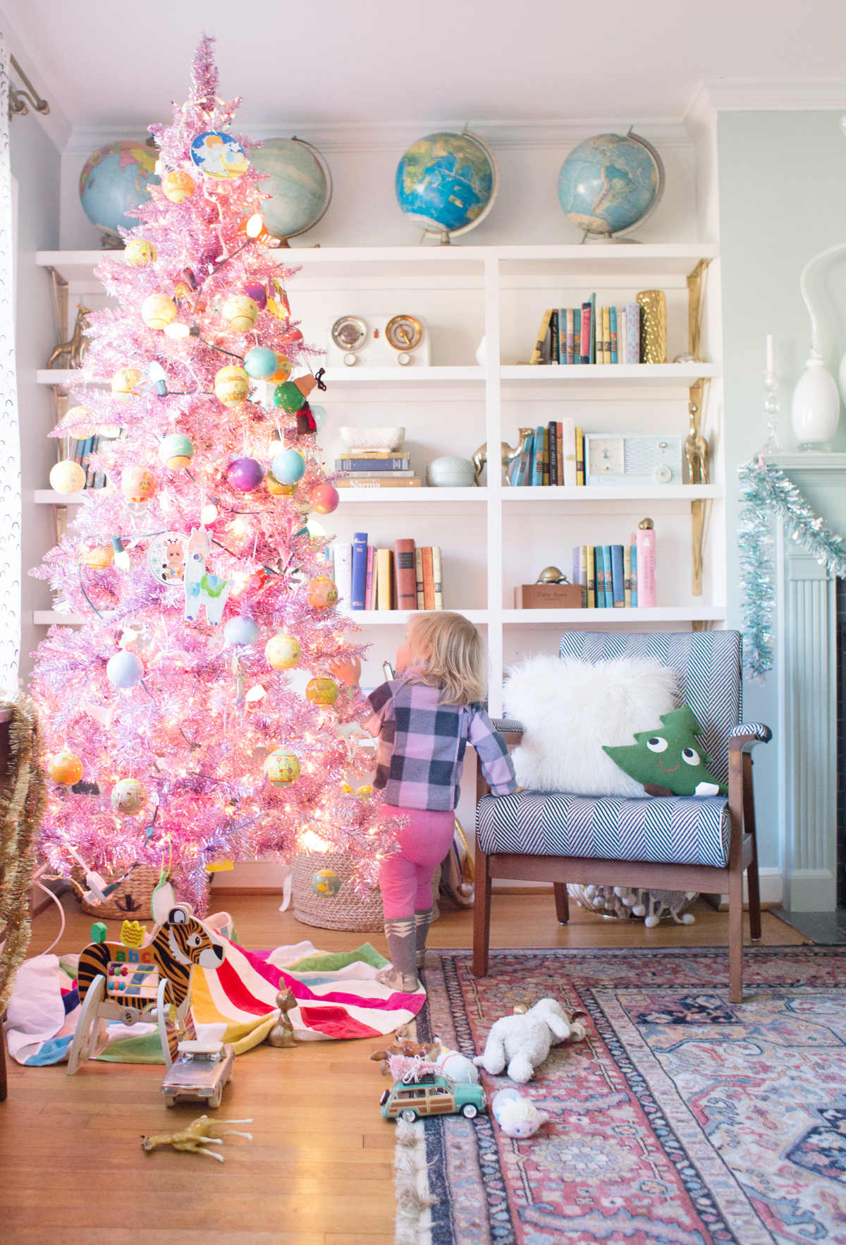 kid friendly christmas decor