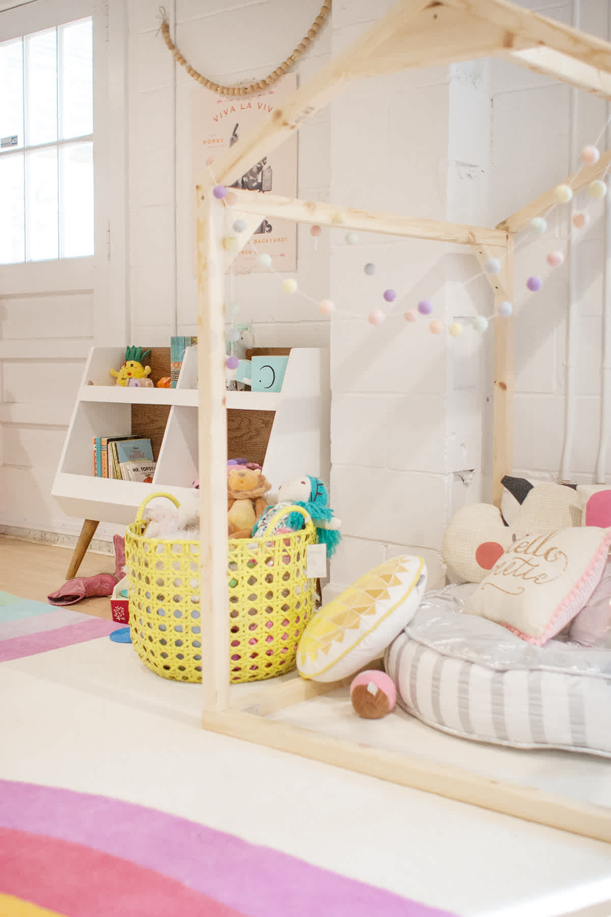 A Playroom For Girls - Lay Baby Lay