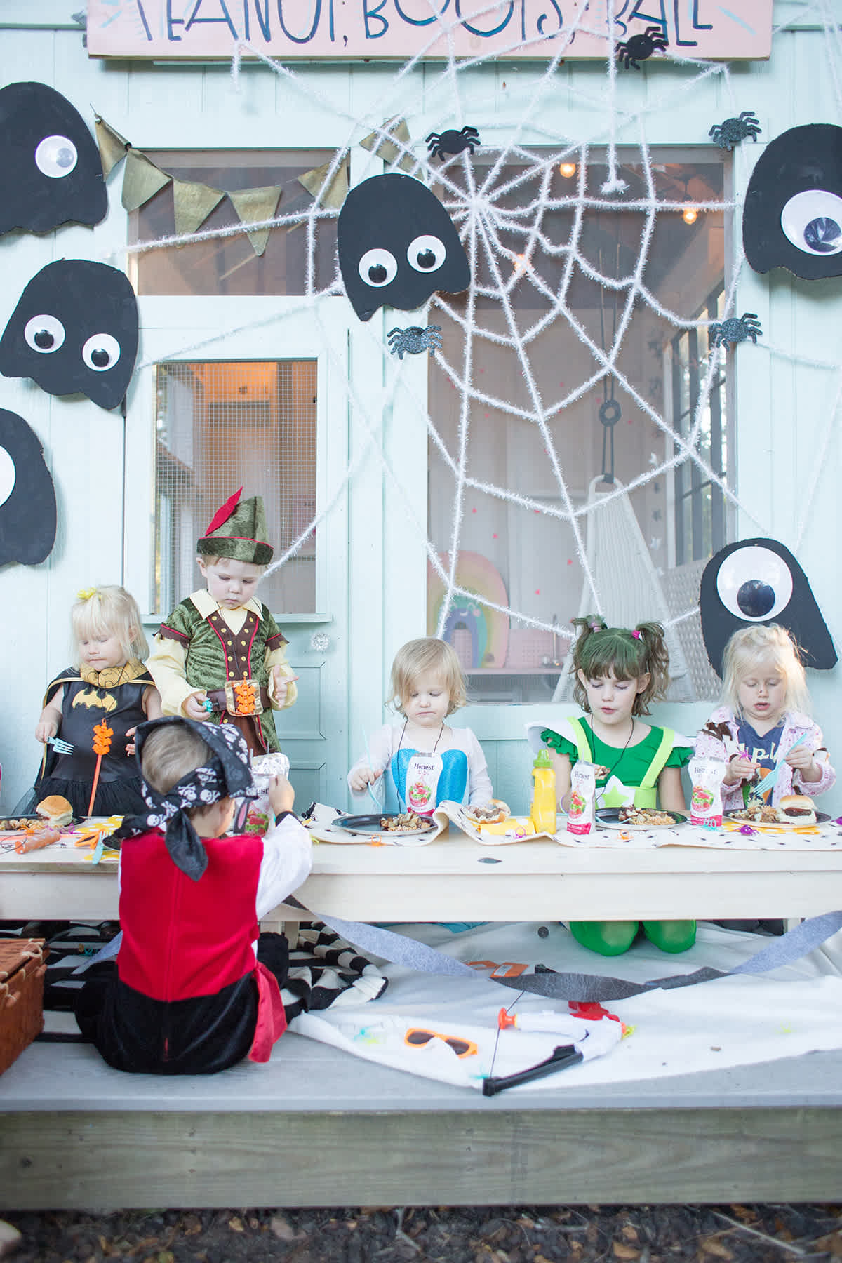 Cute And Easy Halloween Party Ideas For Kids - Lay Baby Lay