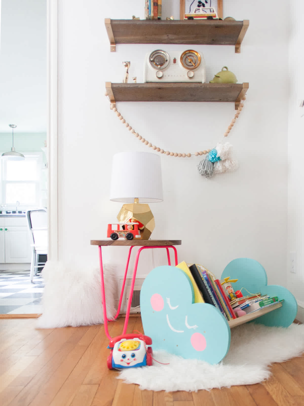 DIY book bin DIY bookcase