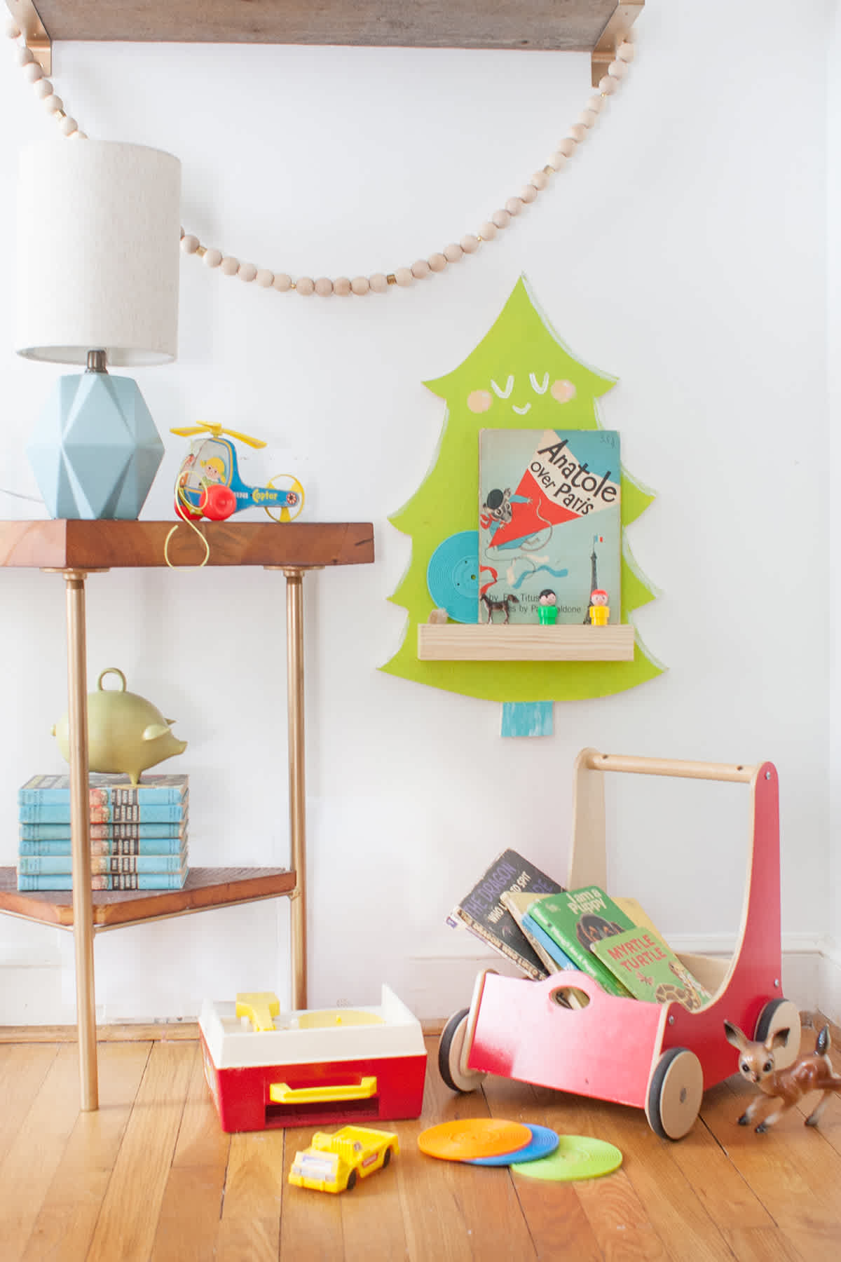 wood shelf project for baby room