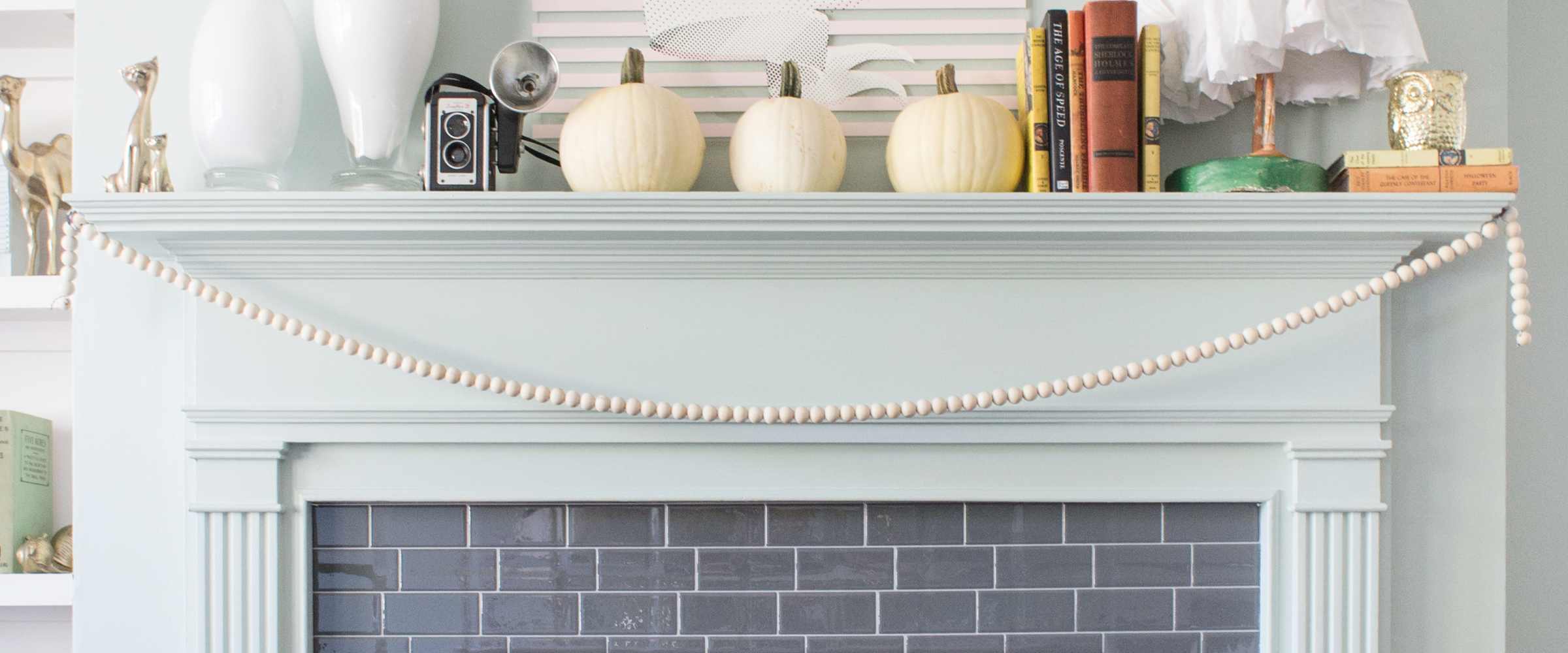 cute and easy halloween mantel decor