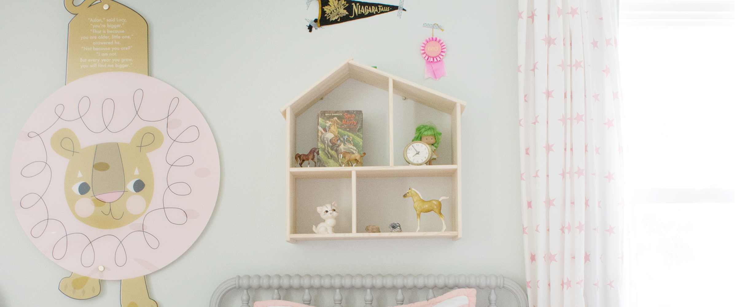 Cute Shelving to go Above a Kid's Bed