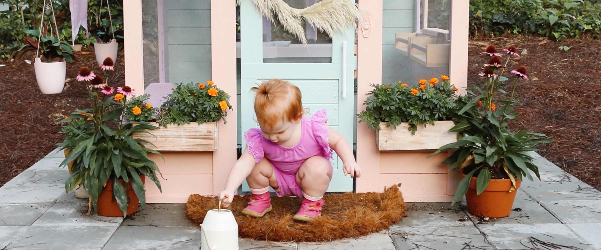 Simple and Easy Mini Playhouse Makeover