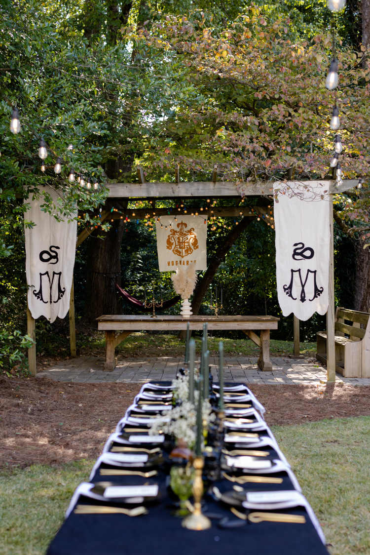 HARRY POTTER TABLE DECORATIONS FOR THE BEST PARTY EVER 