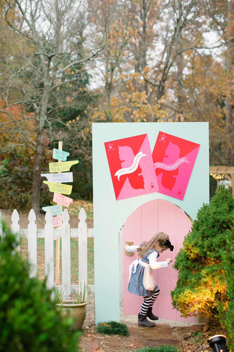 Alice in Wonderland Party Decoration, Yard Sign, Alice in