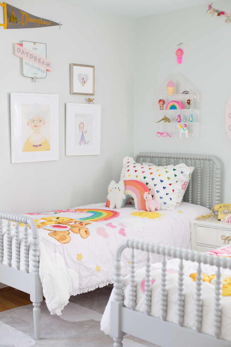 girls shared bedroom