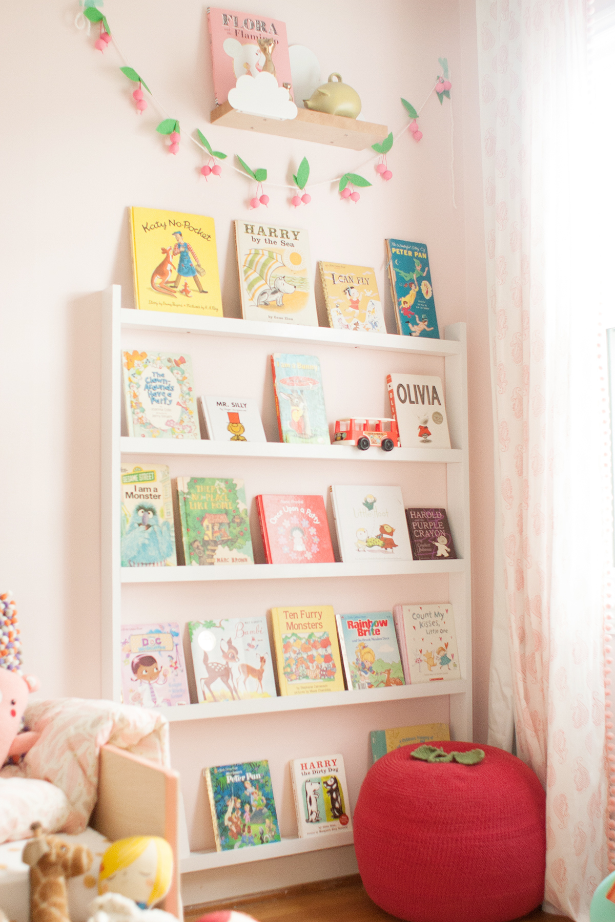 Girls book shelves outlet