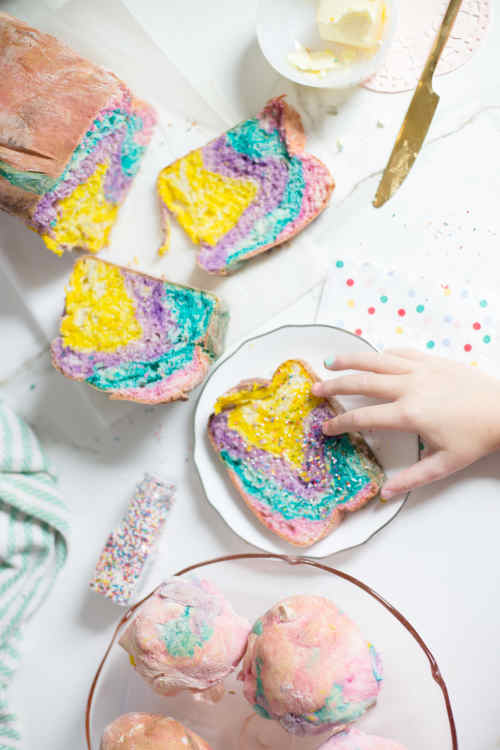 how to make rainbow bread and rainbow rolls