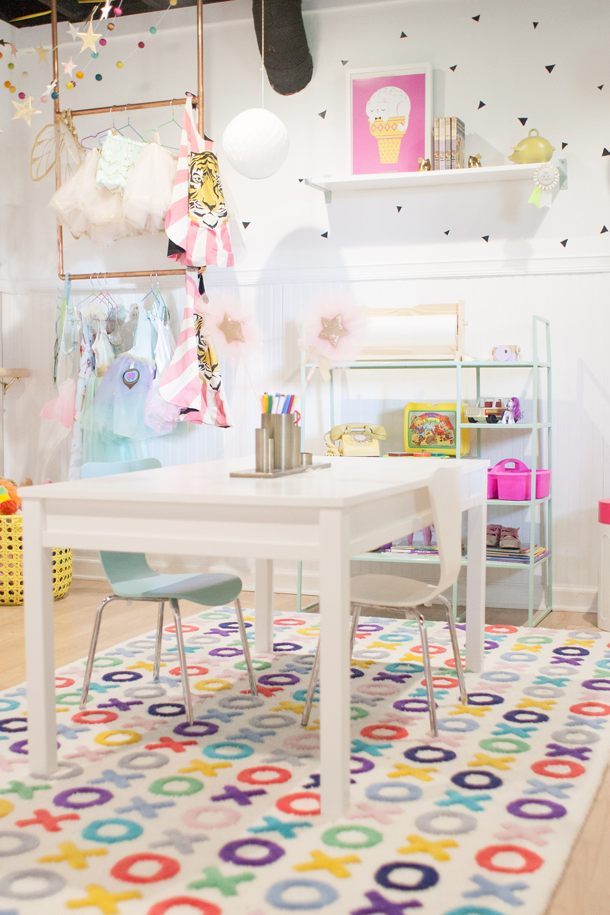 A Playroom For Girls - Lay Baby Lay