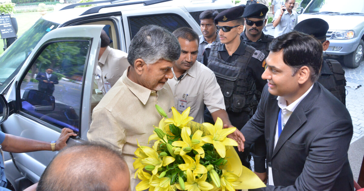 Shri Vikas Sharma, Director & Chief Executive of CSL welcoming Shri N. Chandra Babu Naidu, Hon’ble Chief Minister of Andhra Pradesh