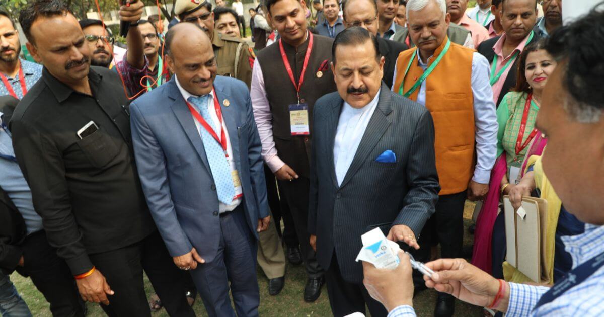 Hon’ble Dr. Jitendra Singh (MoS PMO) checking out the stall of Verka