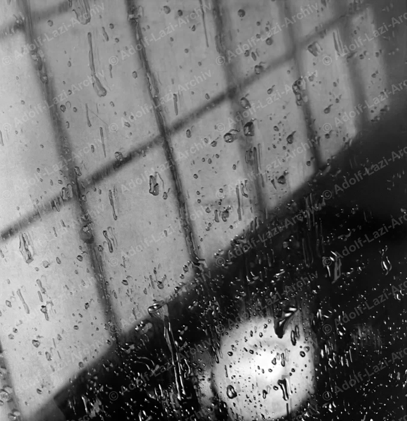 Wassertropfen am Glas