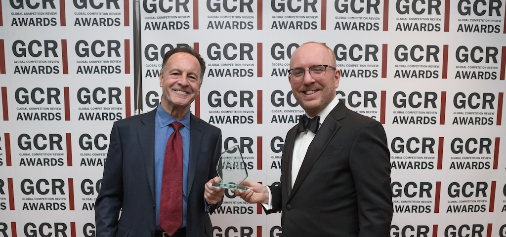 Amphastar v Momenta and Sandoz win Litigation of the Year - Non-Cartel Prosecution. L-R: Jonathan Jacobson and Daniel Weick.