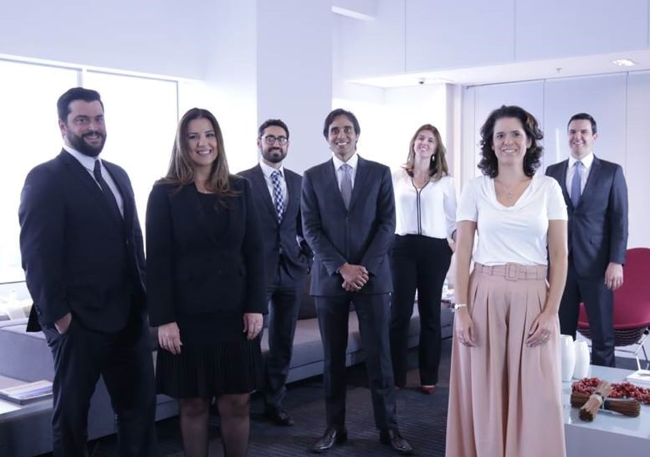 Bruno Burini, Roberta Romano, Felipe Ferenzini, Mauro Pedroso Gonçalves, Gabriela Paiva-Morette, Priscila Faricelli & Rafael Gregorin