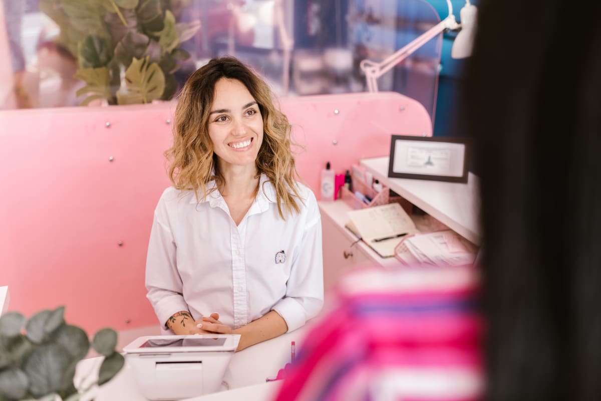 Salons & body care — Staff clock in for the shift