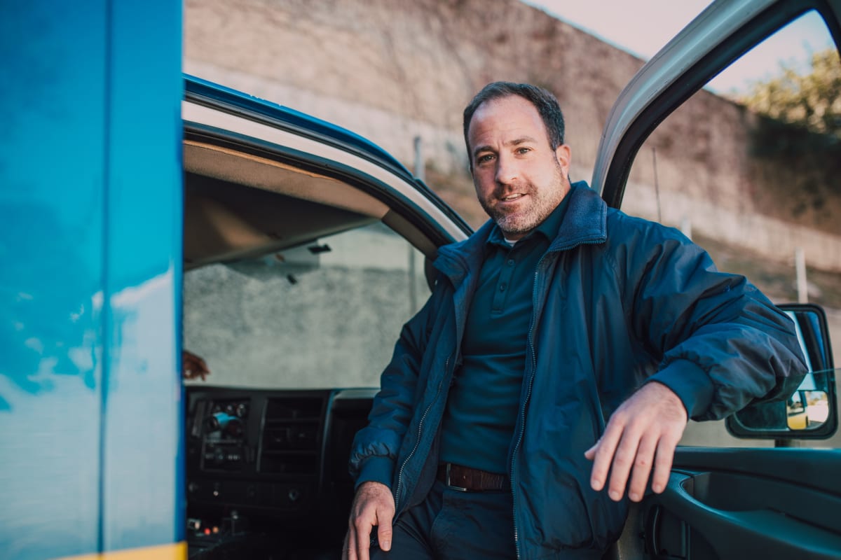Field service — Technician leaves for the first call