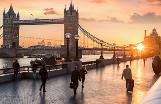 London sunset overlooking tower bridge