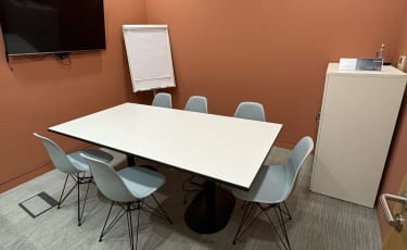 6-Person Meeting Room
