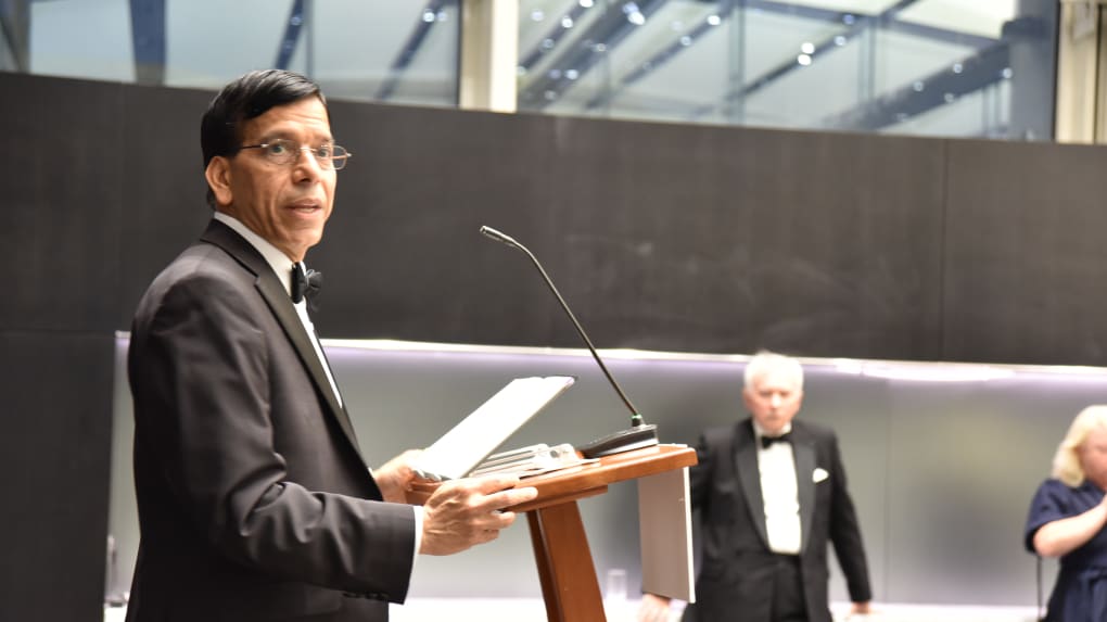 Alderman Prem Goyal OBE talking at the CoL Reception event