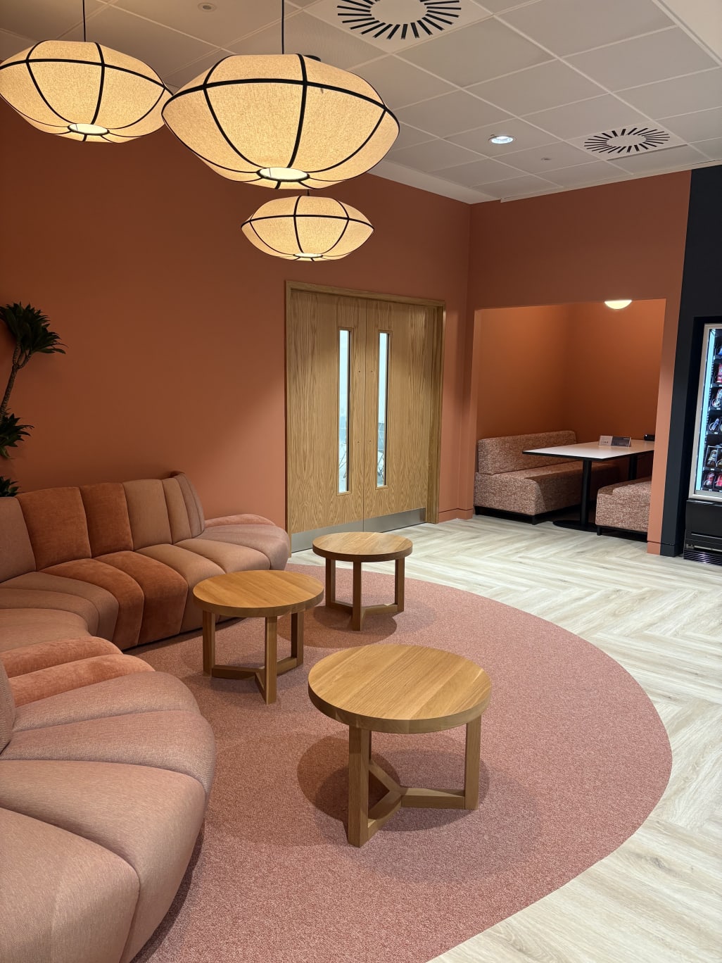 LCCI's new furnished Members' Lounge