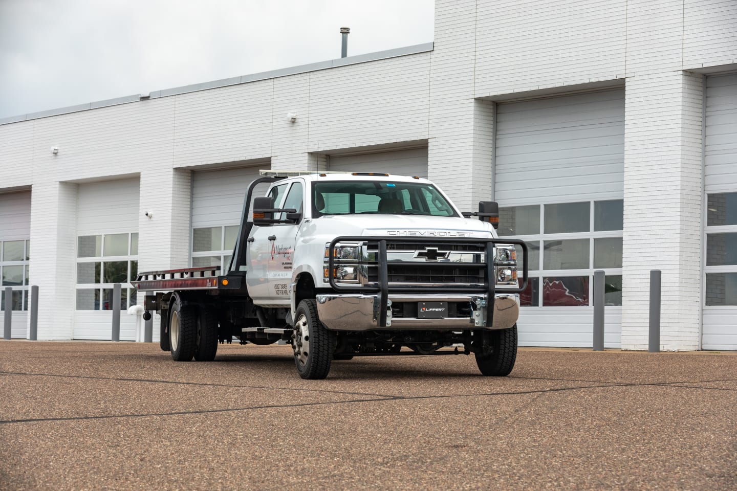 LUVERNE Heavy-Duty Truck Chevrolet White Fleet