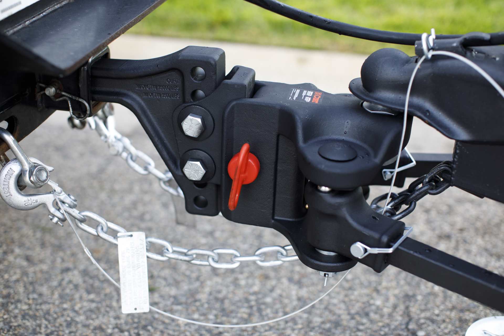 CURT TruTrack Trailer-Mounted Weight Distribution Hitch