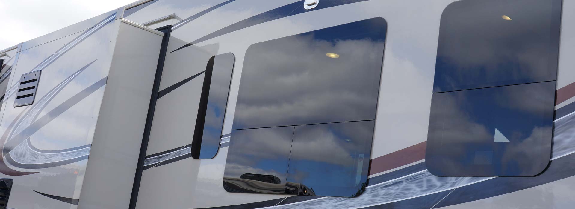 RV Trailer Windows