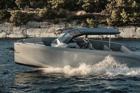 Lippert Chosen as Preferred Supplier of Windshield Solutions by RAND Boats