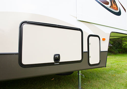 Portes d'accès et de compartiment à bagages