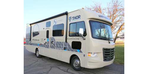 Lippert Components and Thor Motor Coach to Present New Motorhome to Ark Project Now