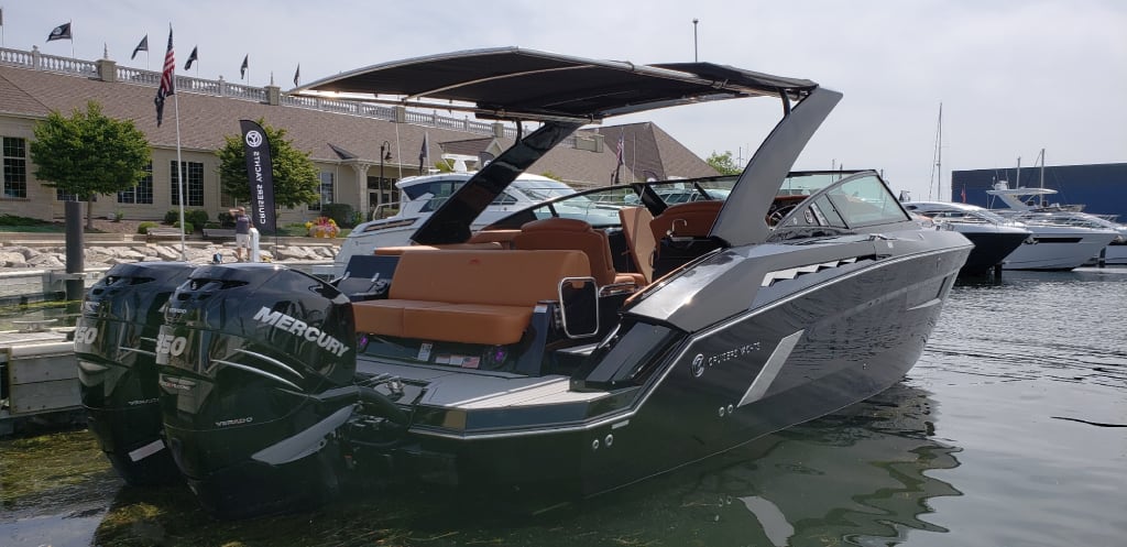 Cruisers 338 OB