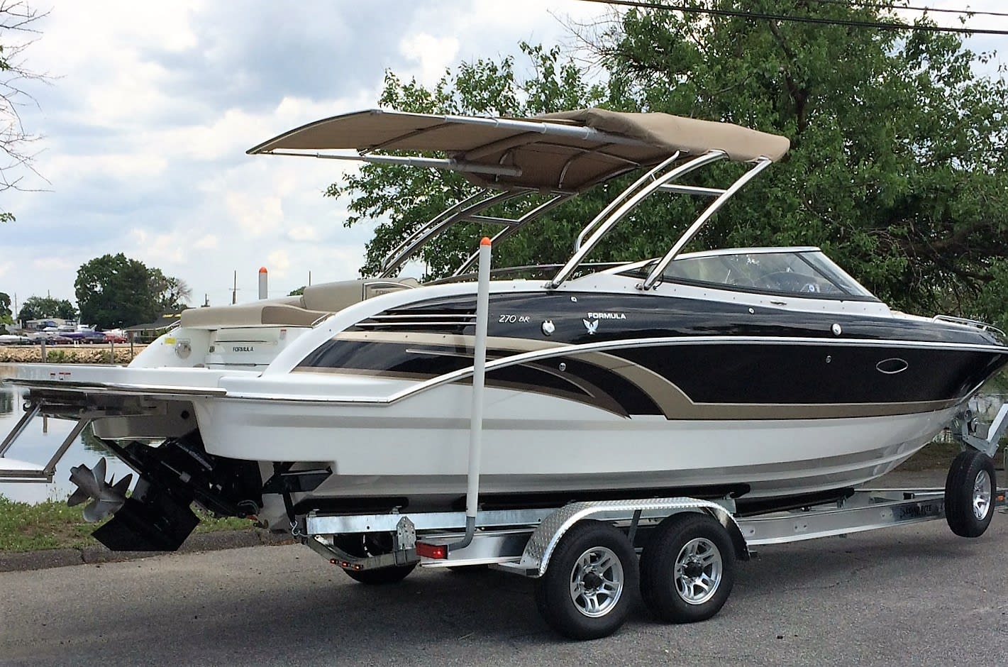 Formula 270 SS Bowrider Ground Transportation
