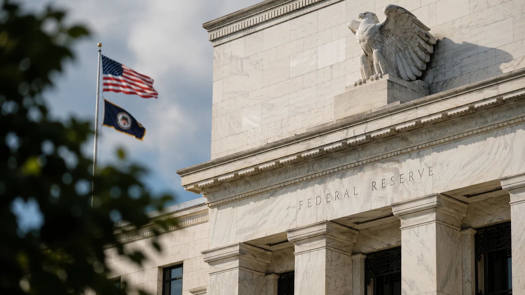 Is the Fed Losing Control? Navigating the New Interest Rate Era 2026
