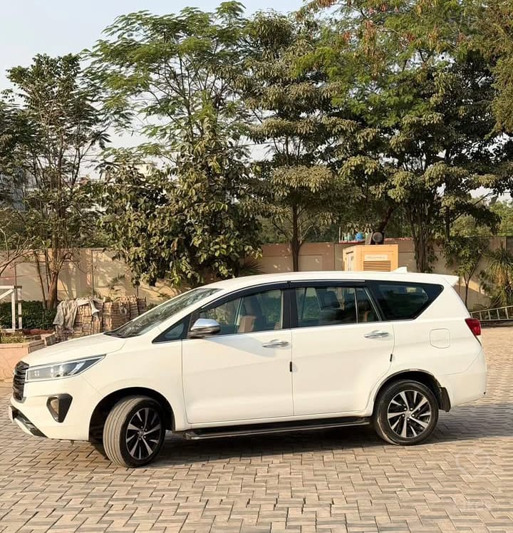 Innova Crysta