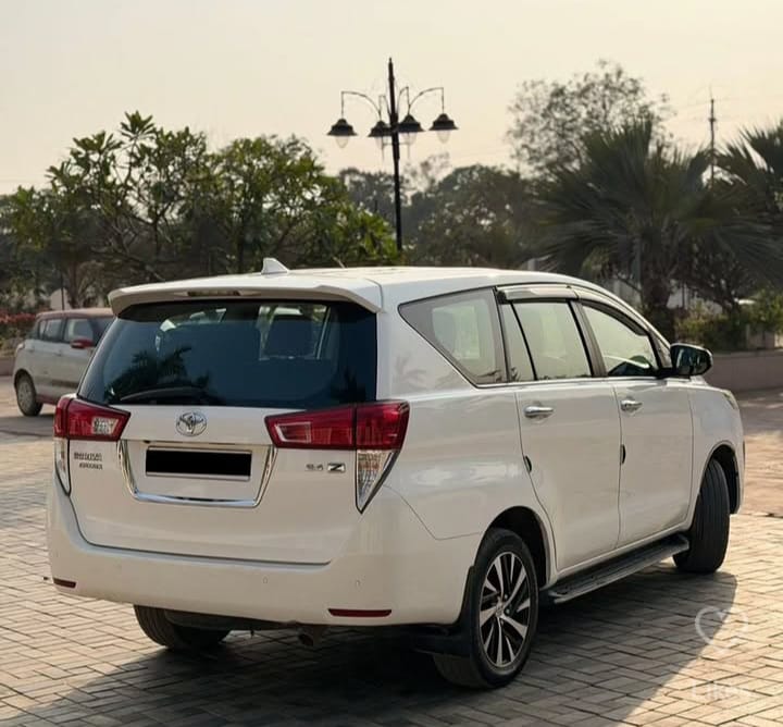 Innova Crysta