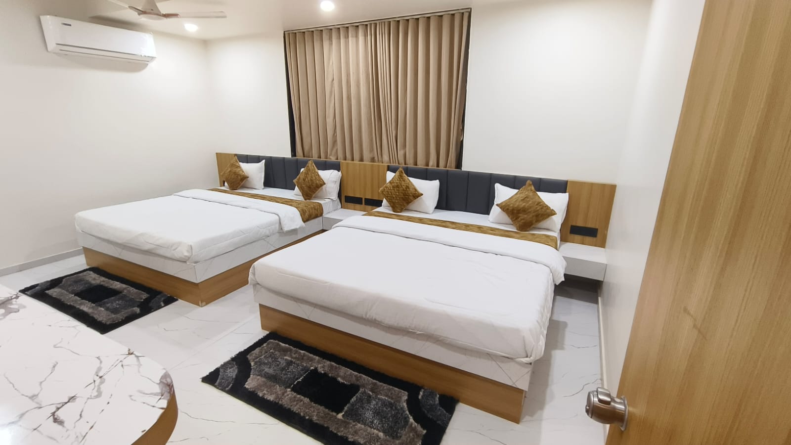 4 - BED ROOM AC
