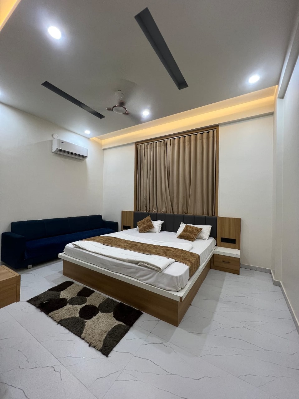 2 - BED STANDARD AC