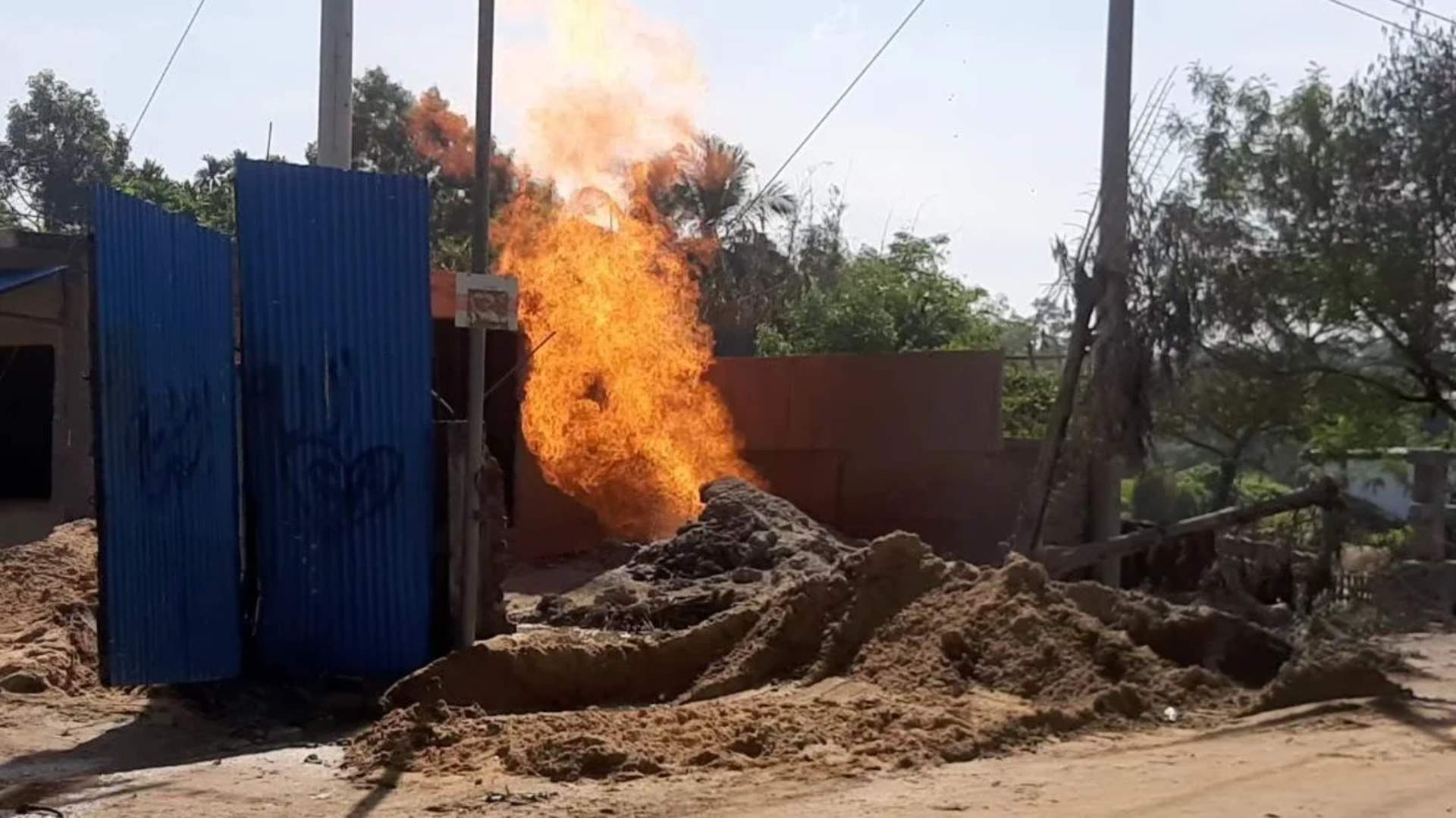 Inani Gas Fire: Bangladesh Restricts Access Within 200 Metres of Site