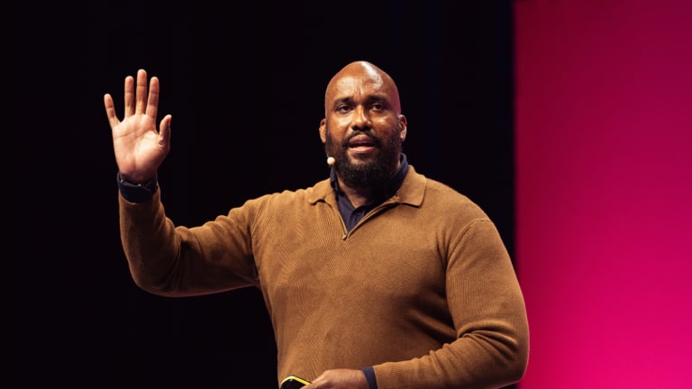 Anjuan Simmons – LE BER 24 override
