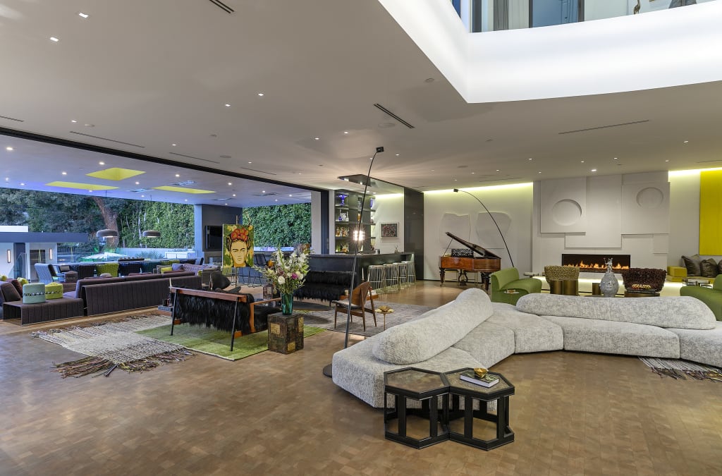 indoor/outdoor living