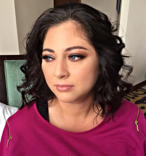 Maquillaje y peinado para evento social