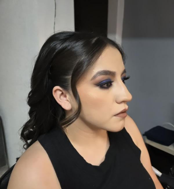 Maquillaje y peinado waterproof para graduación