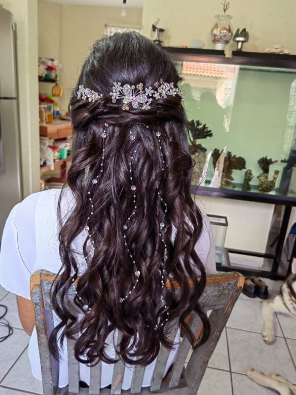 Peinado con ondas para quinceañera